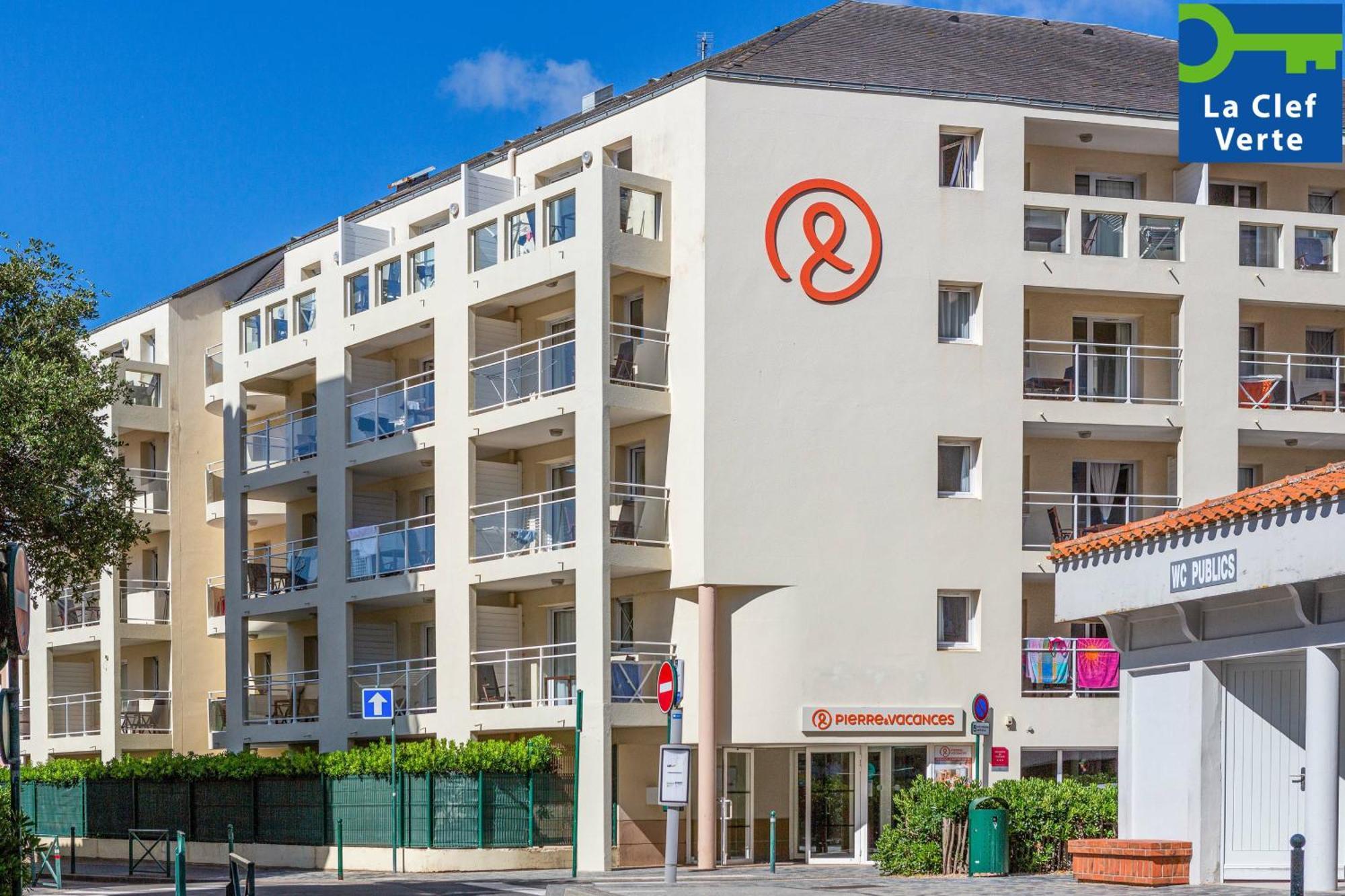 Residence Pierre & Vacances La Baie Des Sables Ле-Сабль-д’Олон Экстерьер фото