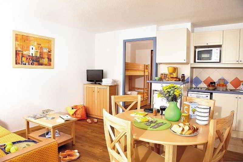 Residence Pierre & Vacances La Baie Des Sables Ле-Сабль-д’Олон Экстерьер фото